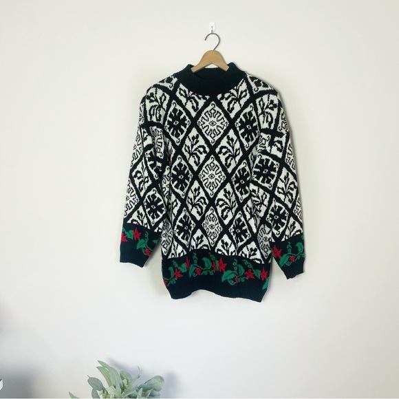 [Sweater Exchange] Vintage Black, White & Holly Mock Neck Holiday Sweater - Picture 1 of 6